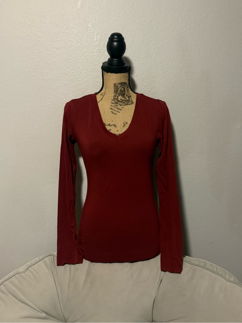 Women's V-Neck Long-Sleeve Tee in Burgundy